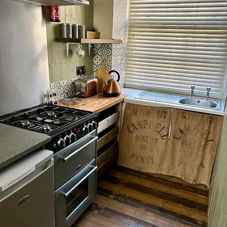 Woodstock Cottage, Settle, Yorkshire Dales Settle