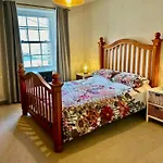 Woodstock Cottage, Settle, Yorkshire Dales *