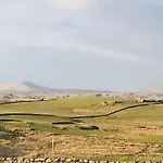 Woodstock Cottage, Settle, Yorkshire Dales * Settle