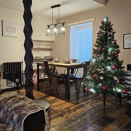 Woodstock Cottage, Settle, Yorkshire Dales